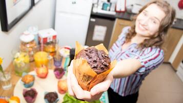 Petit déjeuner continental (17 PLN par personne)