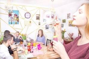 Dining - Warsaw Downtown Hostel (Warsaw)