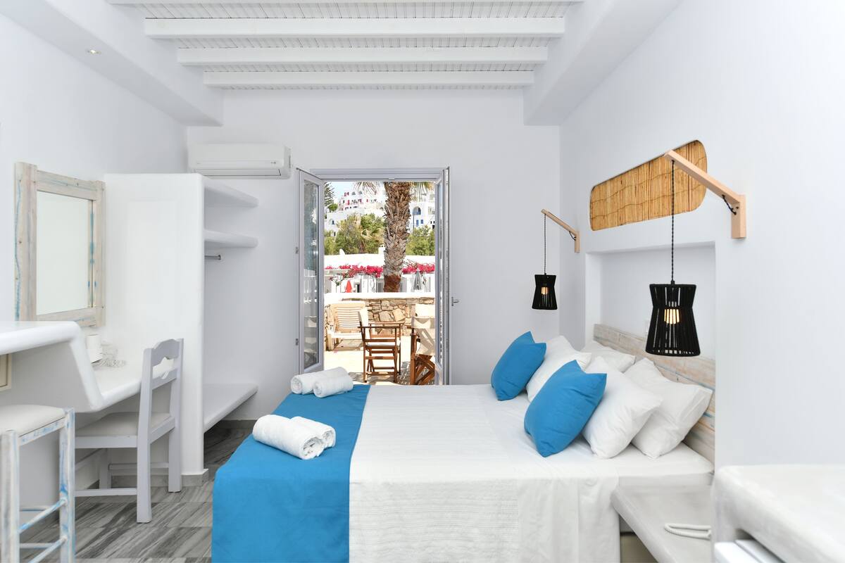Suite, 2 Bathrooms, Fully Renovated in 2019, Pool View | Udsigt fra balkon