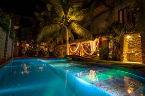Outdoor pool, open 10:00 AM to 8:00 PM, pool loungers - Casa Fufi (Jijoca de Jericoacoara)