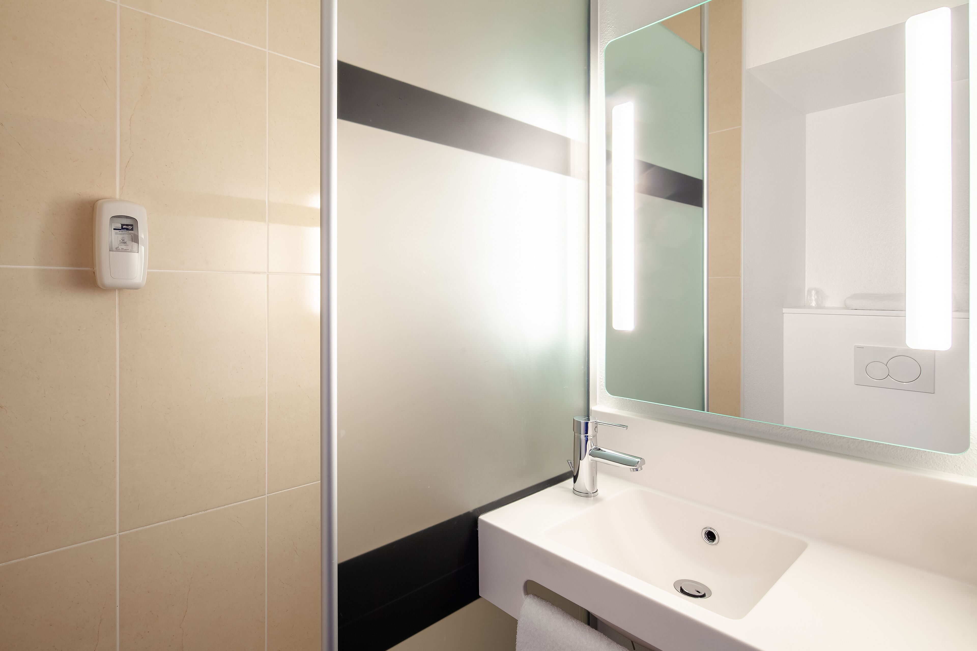 Photo - B&B HOTEL Paris Porte des Lilas