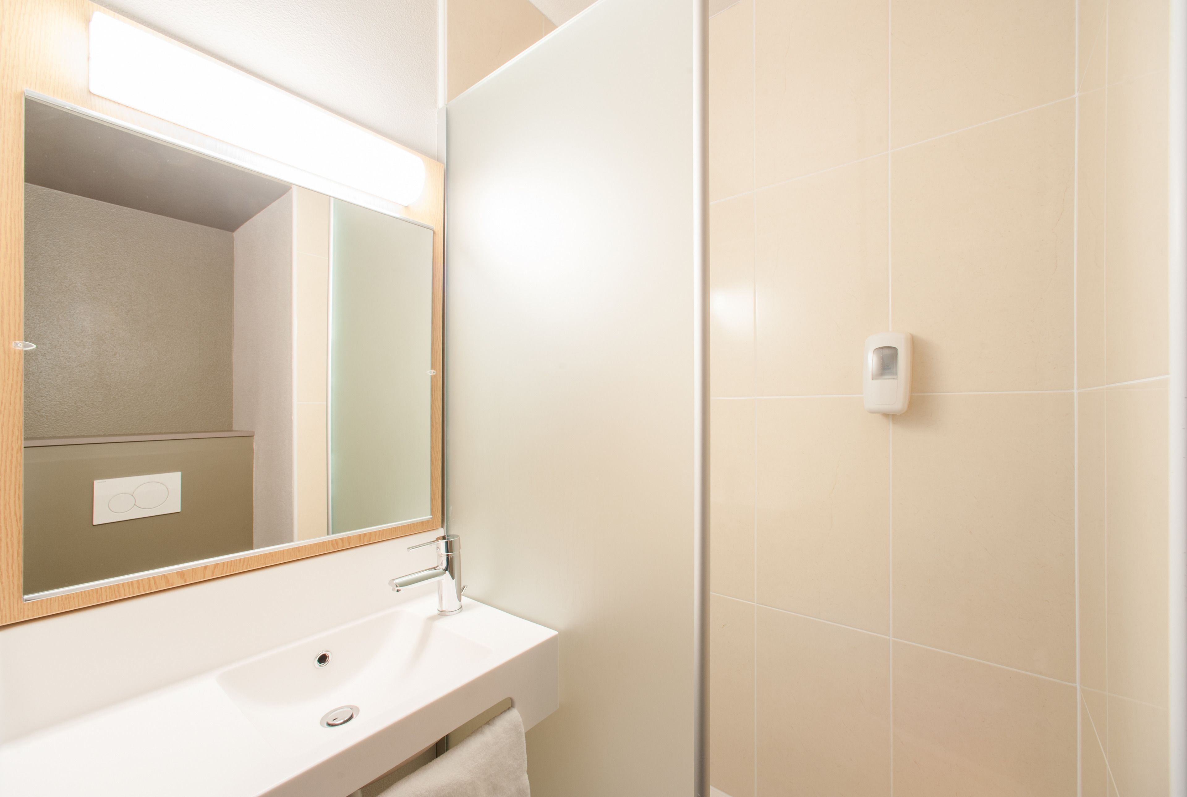 Photo - B&B HOTEL Paris Porte des Lilas