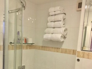 Phòng Suite Premium, có phòng tắm riêng | Phòng tắm