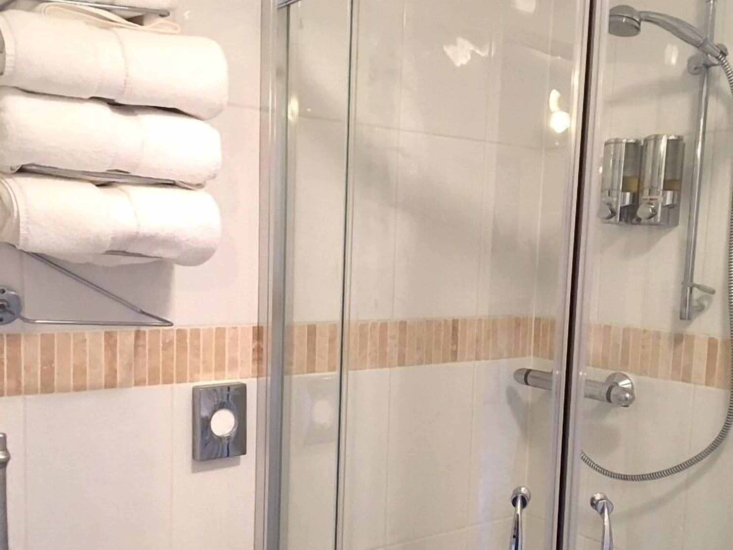 Standard Suite, Ensuite | Bathroom