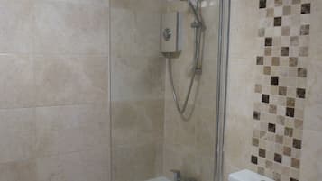 Suite, Ensuite (Room 12 - Elder) | Bathroom