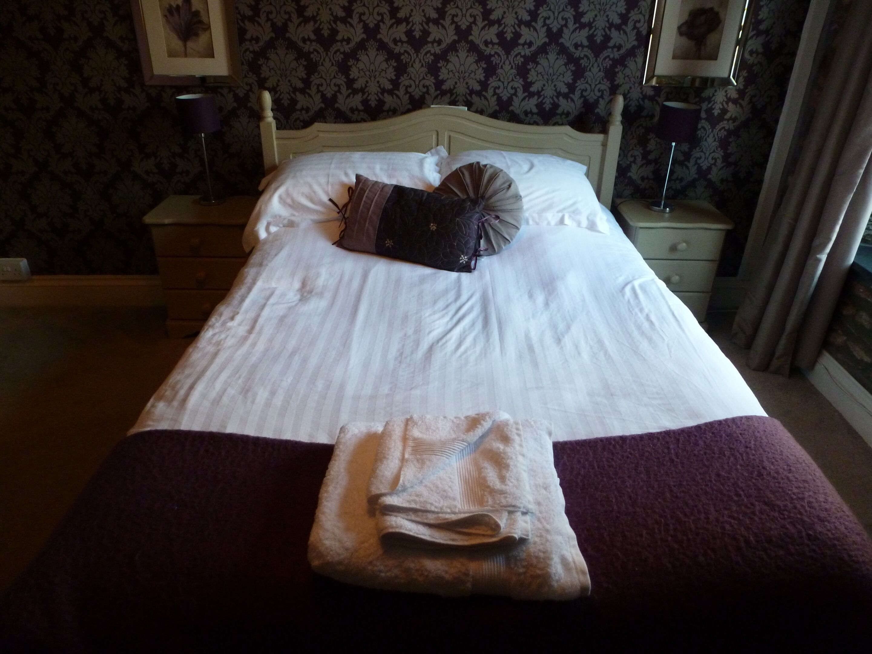 double room, ensuite (rooms 2 + 3)