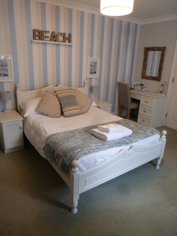 Triple Room, Ensuite (Rooms 4, + 5 )