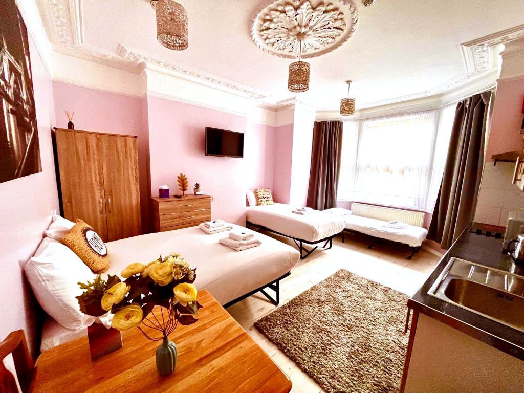 Family Studio | Minibar, iron/ironing board (on request), free WiFi