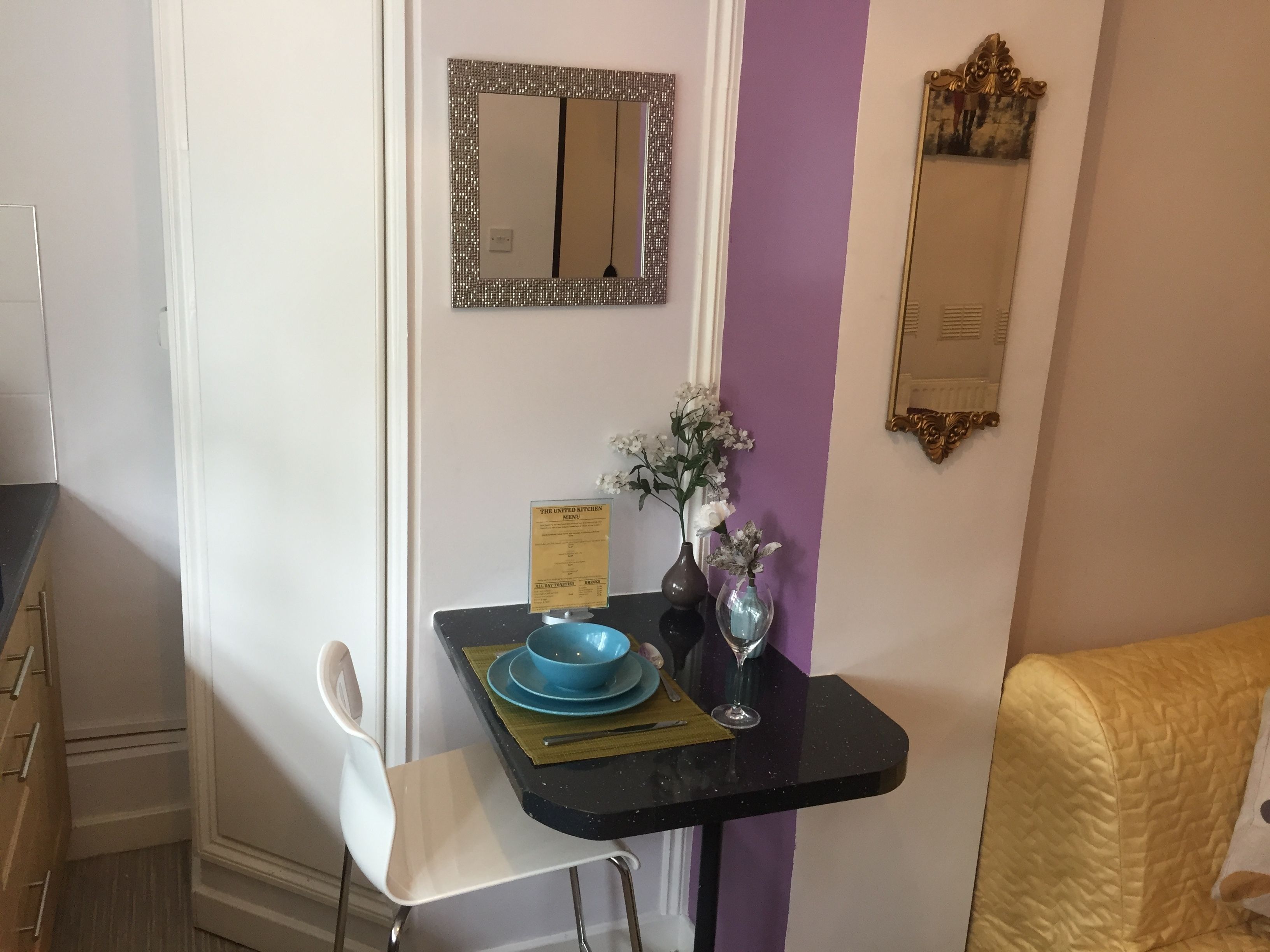 ミニバー、客室ごとに異なる装飾、客室ごとに異なるインテリア、アイロン / アイロン台