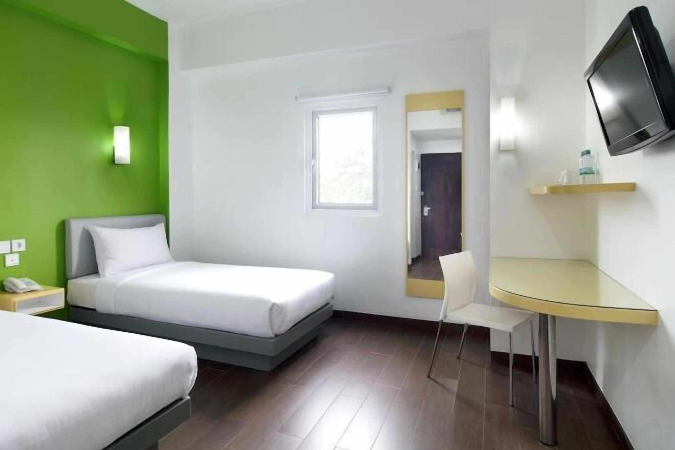 In-room safe, desk, free WiFi, bed sheets