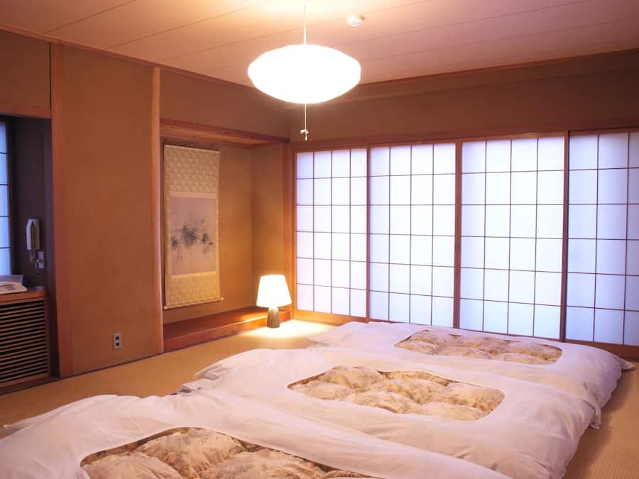 Traditionele kamer | Een bureau, gratis wifi