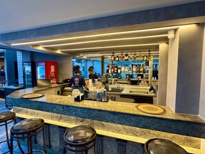 Bar (en el alojamiento)