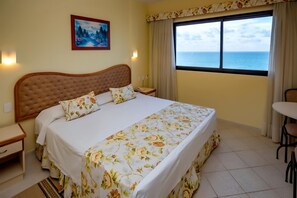 Desk, soundproofing, free WiFi - Yak Beach Hotel Ponta Negra (Natal)