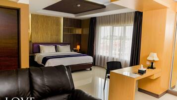 客房 (Love) | 高級寢具、房內夾萬、書桌、免費 Wi-Fi