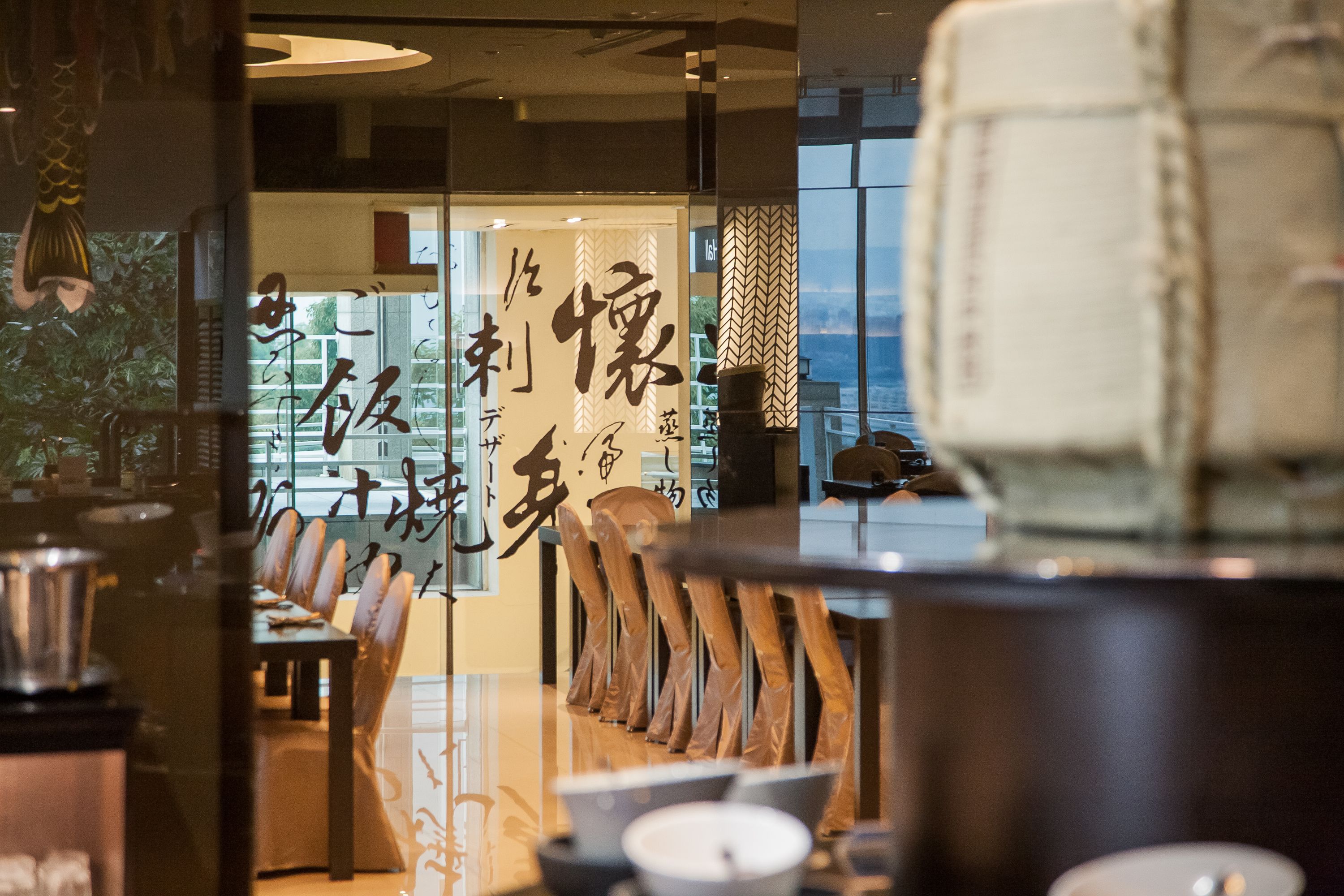 3 restaurants, breakfast, lunch, dinner served; japanese cuisine