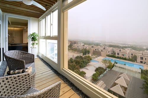 Deluxe Room, 1 Bedroom, Balcony, Tower | Premium bedding, minibar, in-room safe, desk