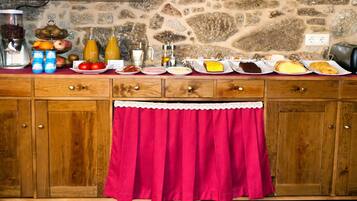 Desayuno buffet todos los días (con cargo)
