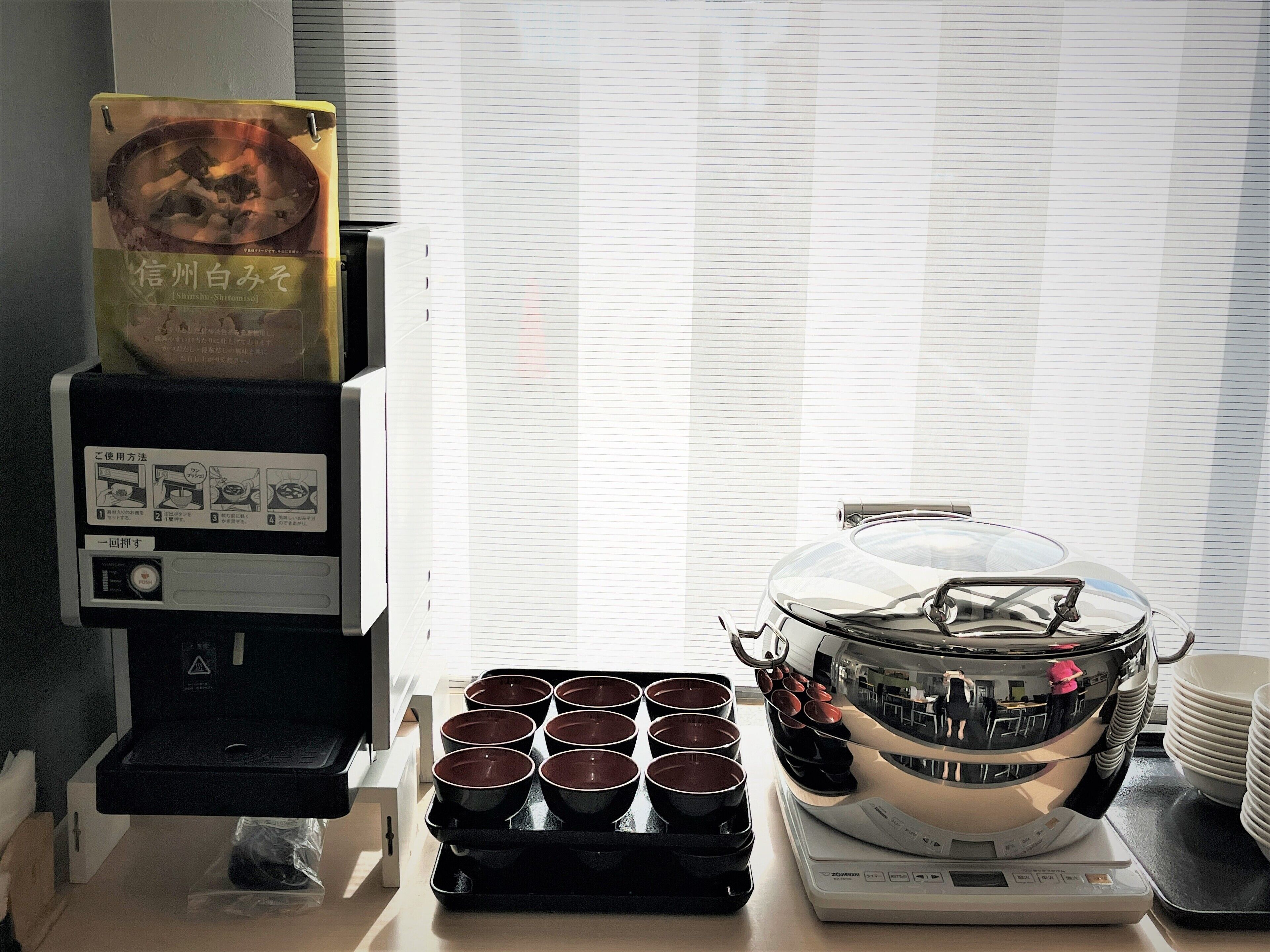 daily continental breakfast (jpy 1100 per person)