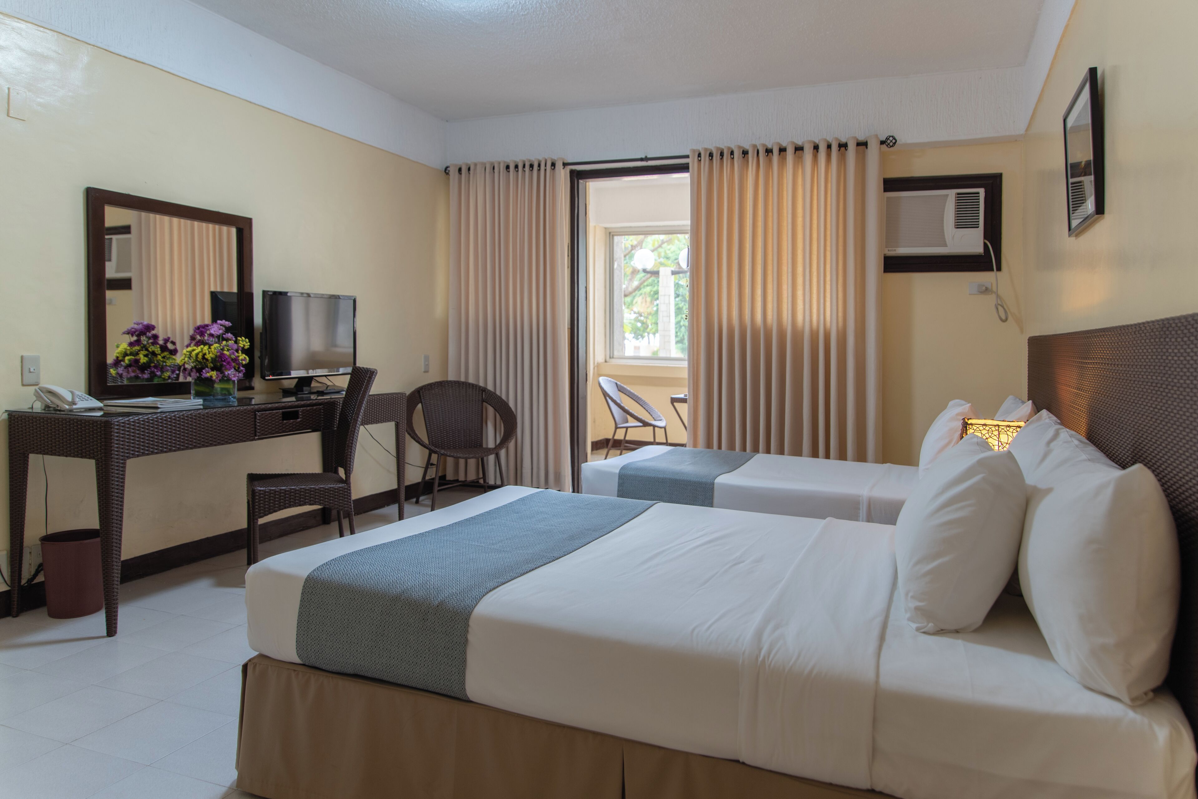 Minibar, draps fournis