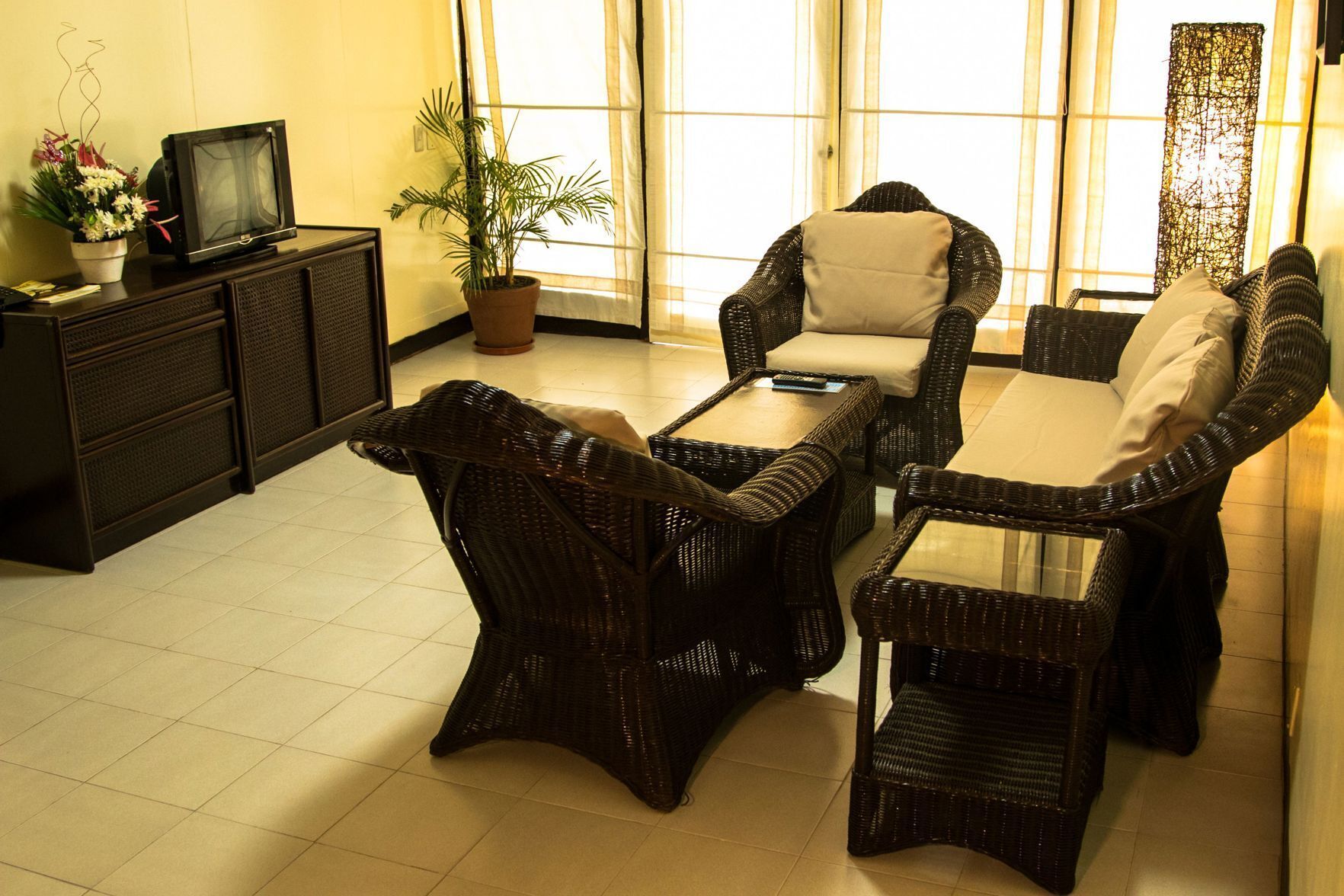 Living area | TV