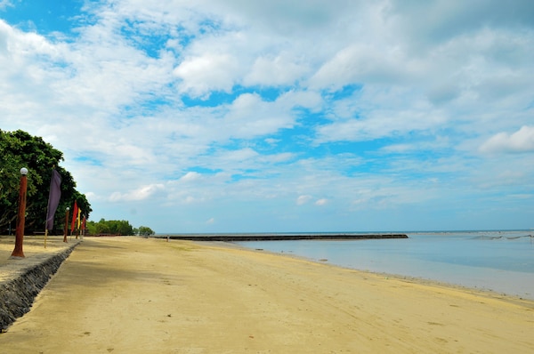 Matabungkay Beach Hotel - Lian