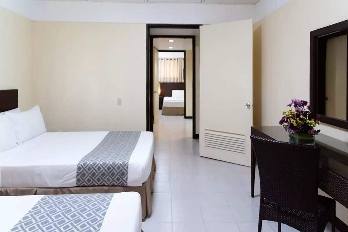 Superior Room, 2 Bedrooms (Family) | Minibar, bed sheets