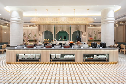 Nidhivan Sarovar Portico Vrindavan