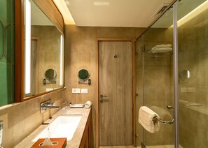Premium Room, 1 King Bed | Premium bedding, minibar, in-room safe, desk - Nidhivan Sarovar Portico Vrindavan (Mathura)