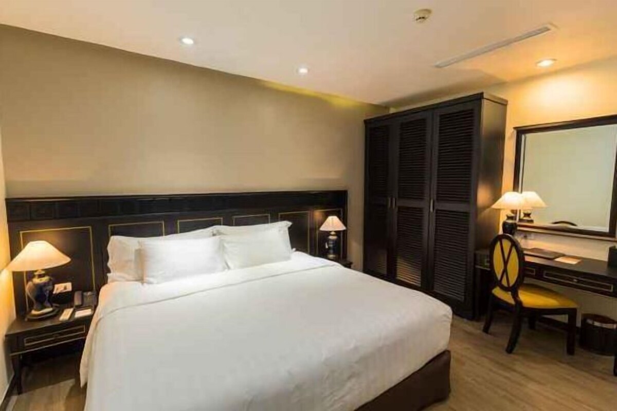 Minibar, in-room safe, desk, soundproofing