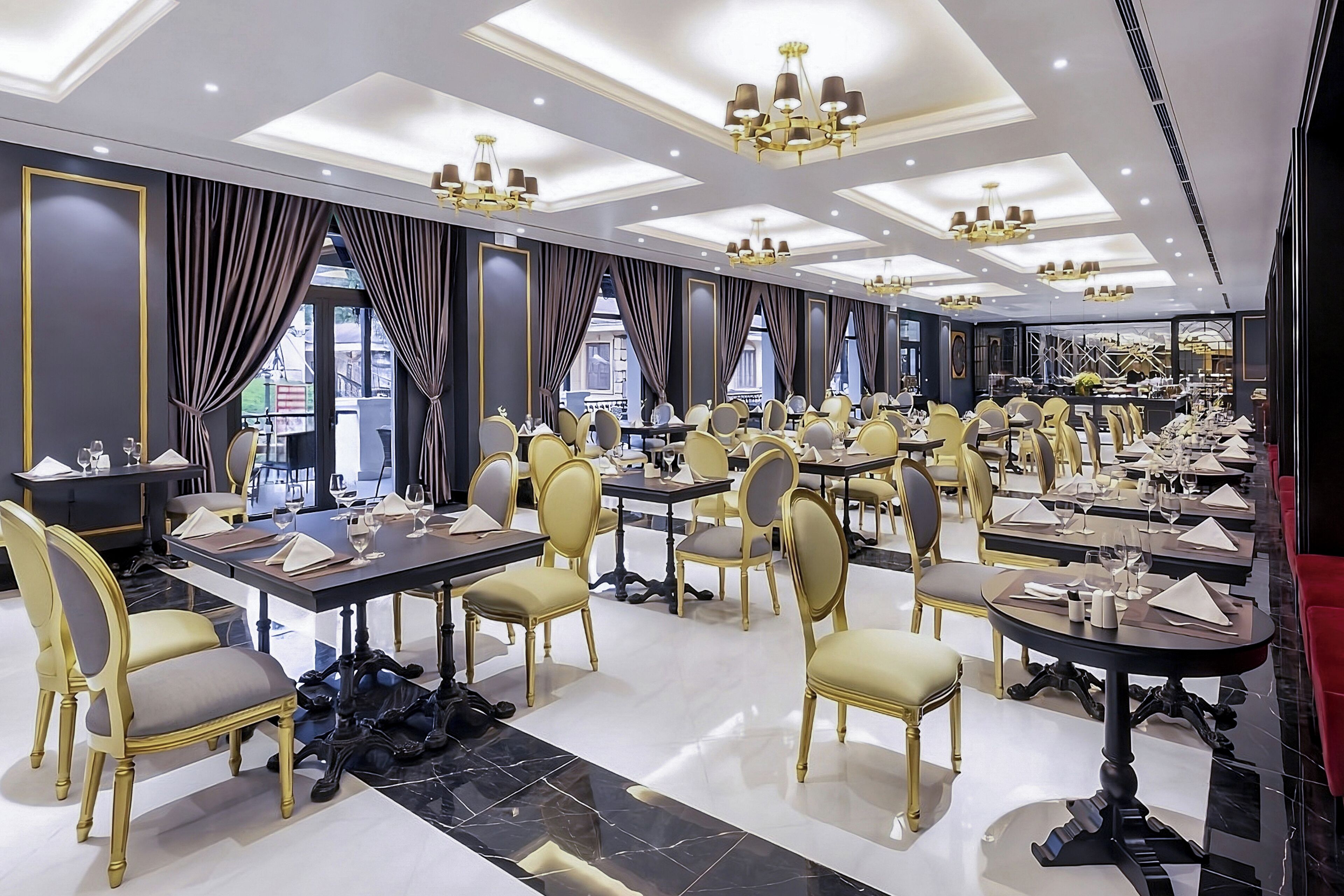 Se sirven desayunos, almuerzos y cenas; cocina vietnamita