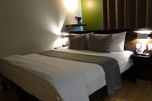 Standard Room | In-room safe, desk, iron/ironing board, free WiFi