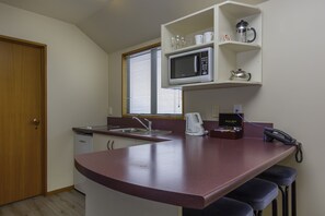 アパートメント 1 ベッドルーム | 専用簡易キッチン | 冷蔵庫、電子レンジ、コーヒー / ティーメーカー、電気ポット