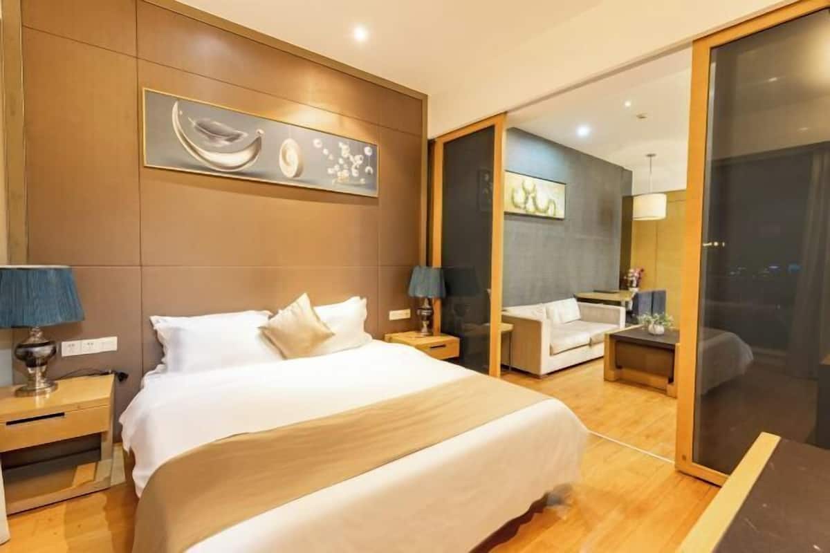 Egyptian cotton sheets, premium bedding, memory foam beds, minibar