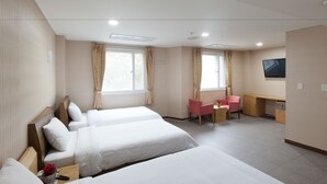 Phòng Suite | Két bảo mật tại phòng, giường gấp/giường phụ (phụ phí)