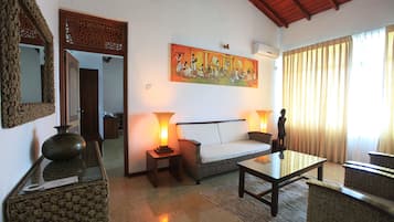 Suite | Living room | LCD TV, DVD player