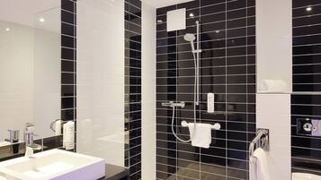 Standard Room, 1 Queen Bed, Accessible
