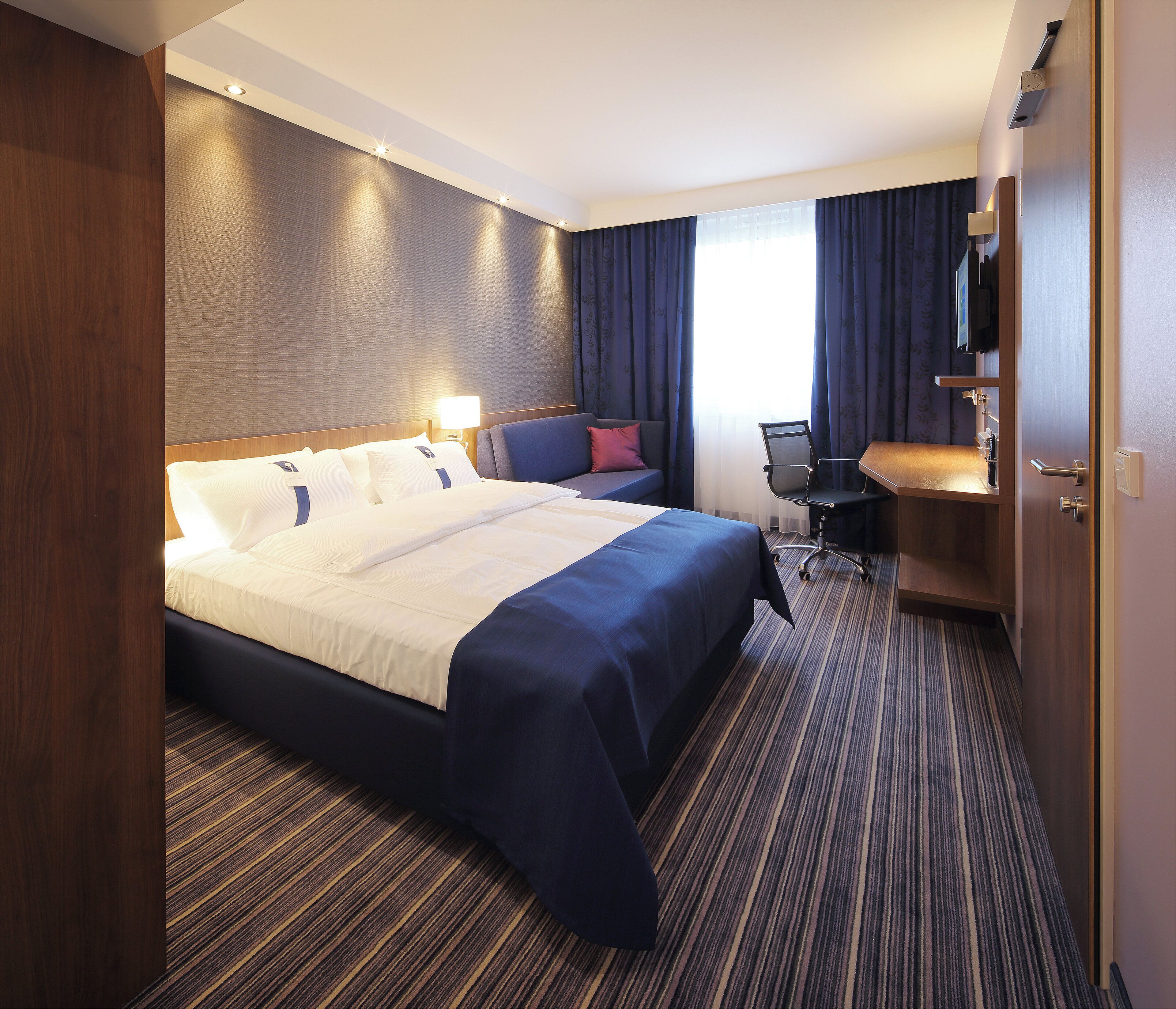 Photo - Holiday Inn Express Friedrichshafen by IHG