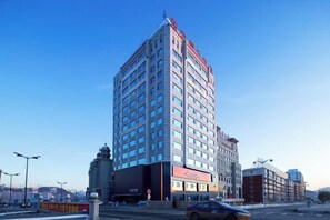 Exterior - Eastern Holiday Hotel (Tonghua)