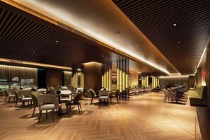 Restaurant - Eastern Holiday Hotel (Tonghua)