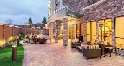 Courtyard by Marriott Bismarck North