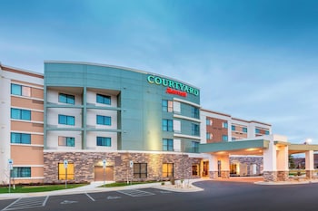 Courtyard by Marriott Bismarck North
