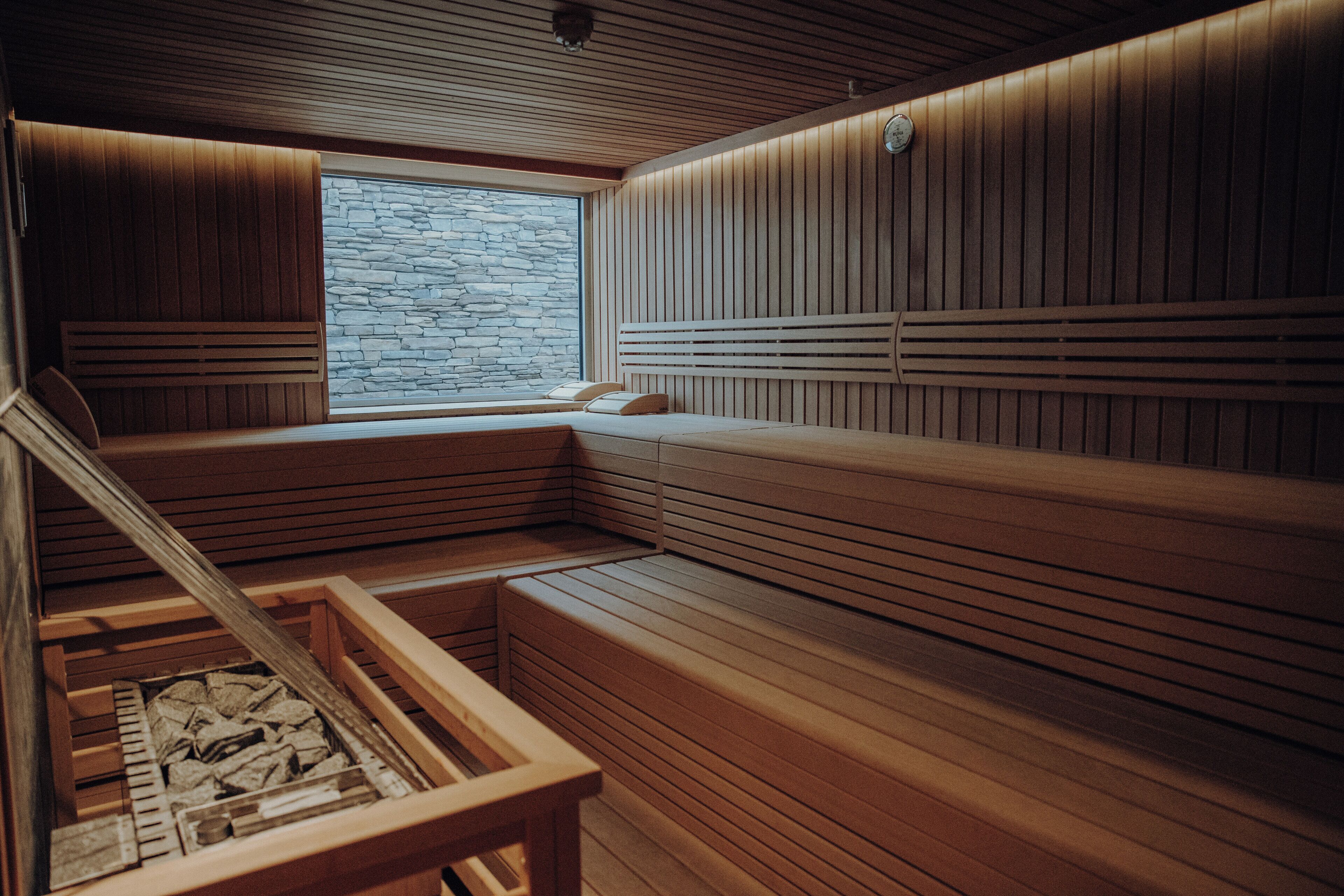 couples treatment room(s), sauna, steam room, body treatments