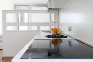 Superior Studio Suite | Private kitchen