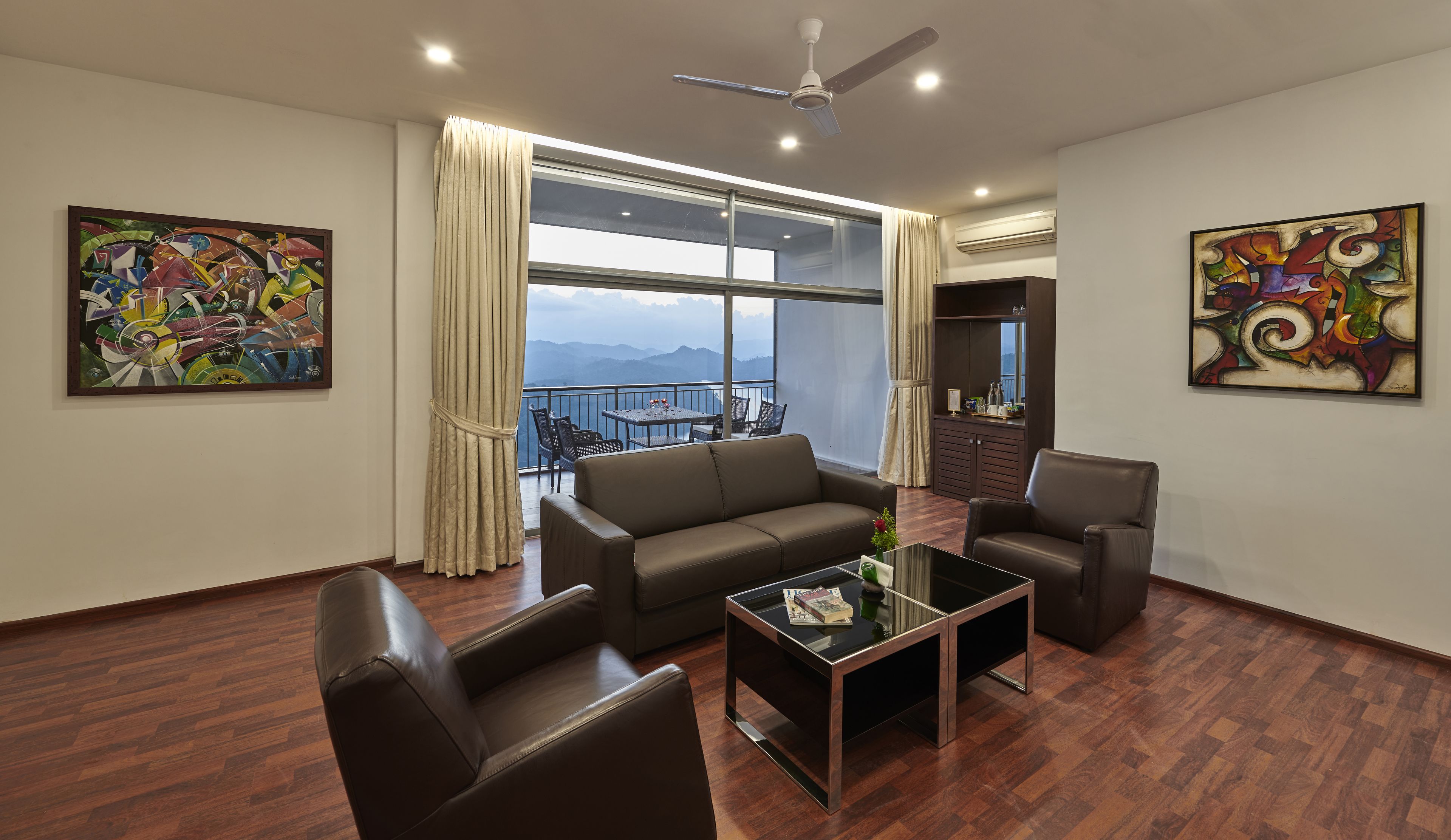 elite suite, 1 king bed, non smoking, lake view | 1 bedroom, egyptian cotton sheets, premium bedding, memory-foam beds