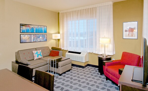 42-inch Smart TV with cable channels, TV, Netflix - Towneplace Suites Anchorage Midtown (Anchorage)