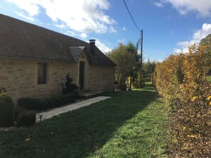 Soundproofing, iron/ironing board, free WiFi, bed sheets - Hôtel & Spa Rodier (Campagnac)