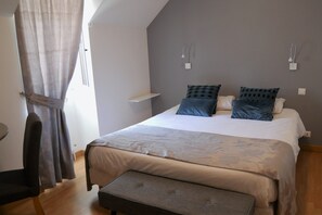 Sistema de insonorización, tabla de planchar con plancha y wifi gratis 