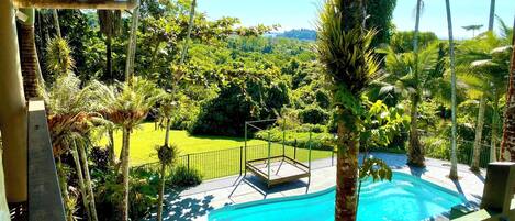 屋外プール、サンラウンジャー