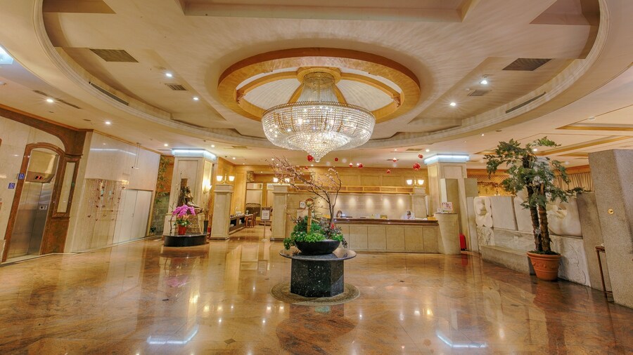 Highness Hotel