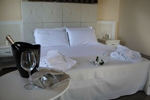 Chambre Supérieure Double ou avec lits jumeaux